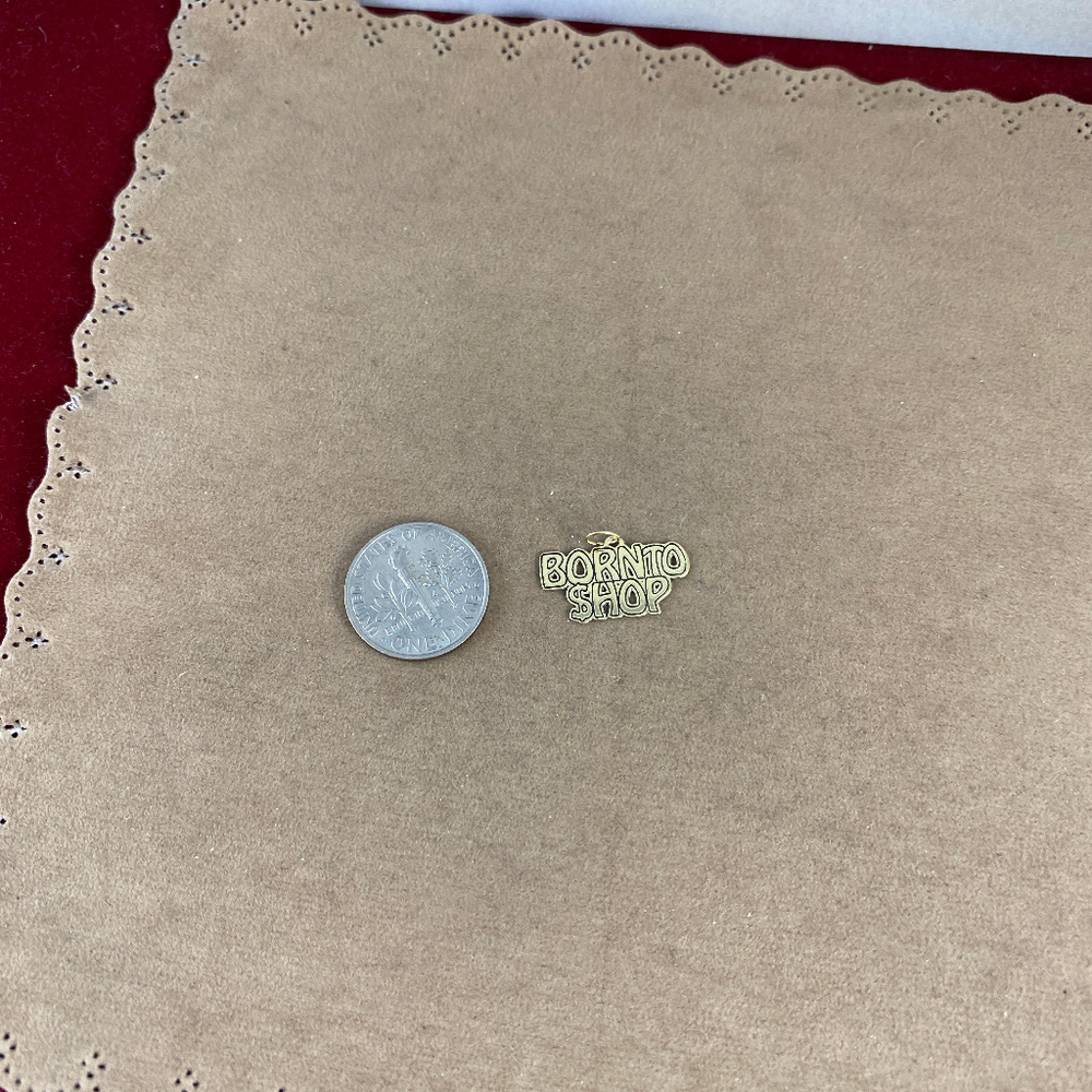 Vintage "Born to Shop" 14 karat all gold charm - Picture 3 of 4